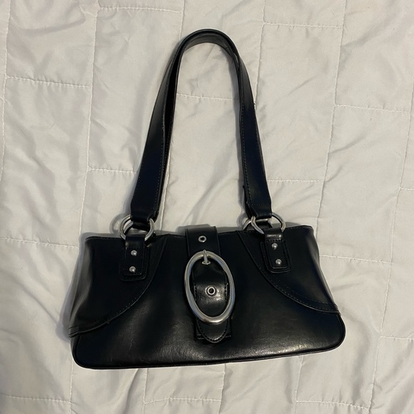 Guess Handbags - Vintage y2k real leather buckle Guess bag 🤎
